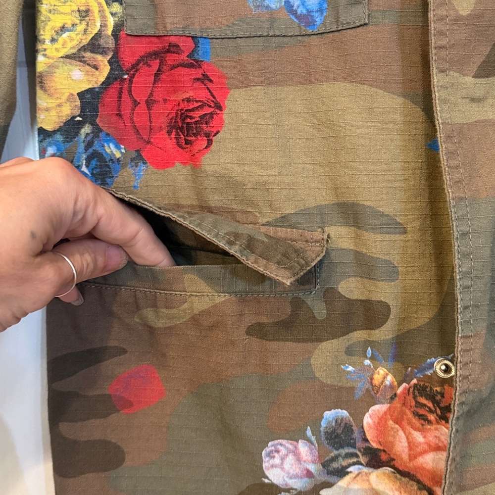 Floral print camo utility jacket - Picture 2 of 12